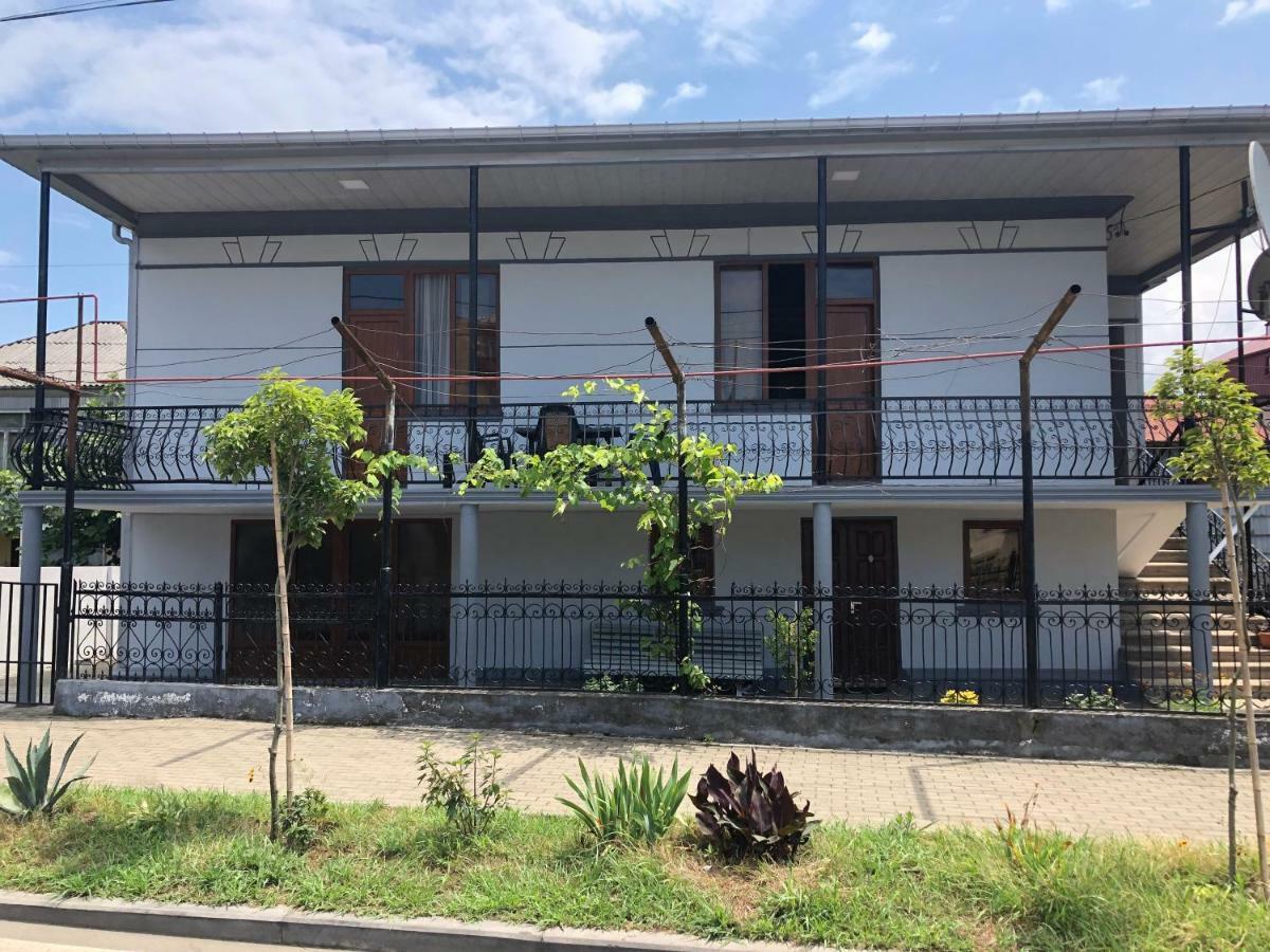 Guest House Romanadze Kobuleti Exterior photo